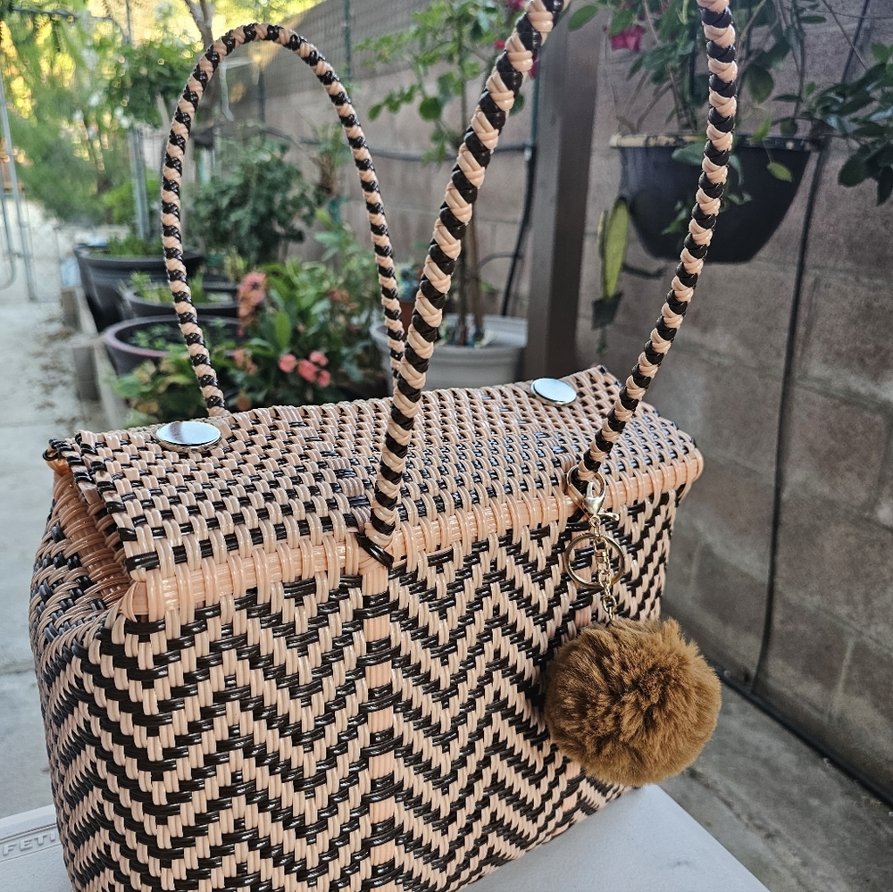 Elegant Chevron Woven Tote - Picture 9 of 16
